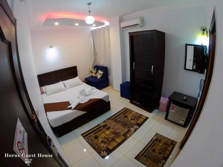 Horus Guest House Pyramids View23